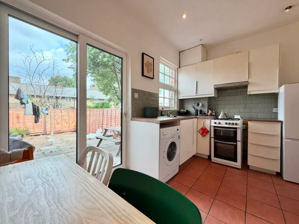 Risley Avenue, London N17 7HJ, photo 10