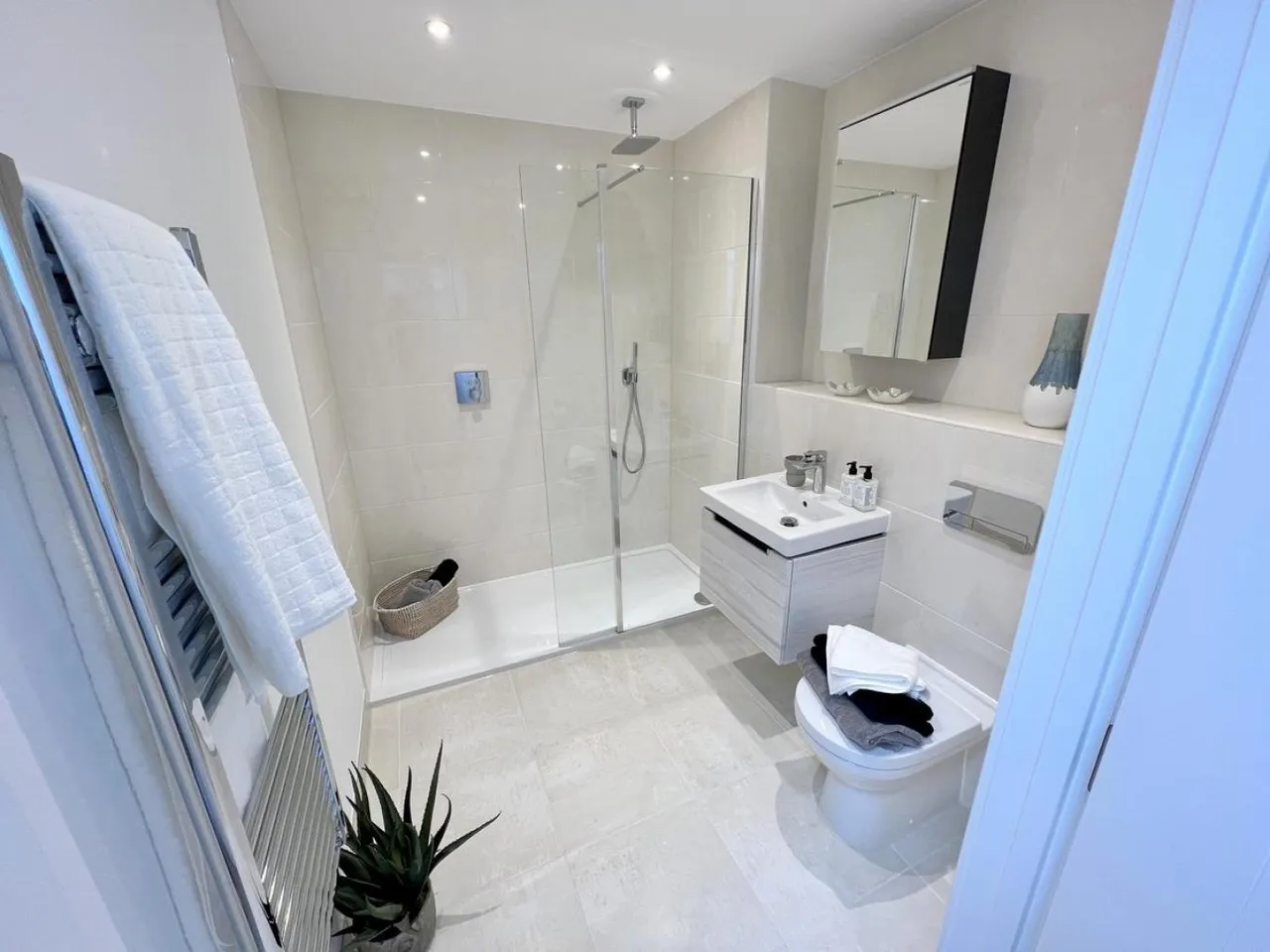 Sandbanks Road, BH14, photo 10