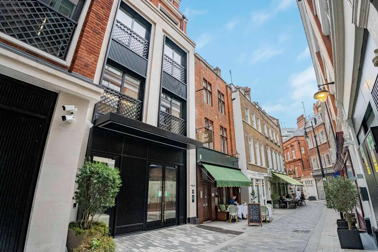 Pollen Street, London, United Kingdom, W1S 1NE, photo 8