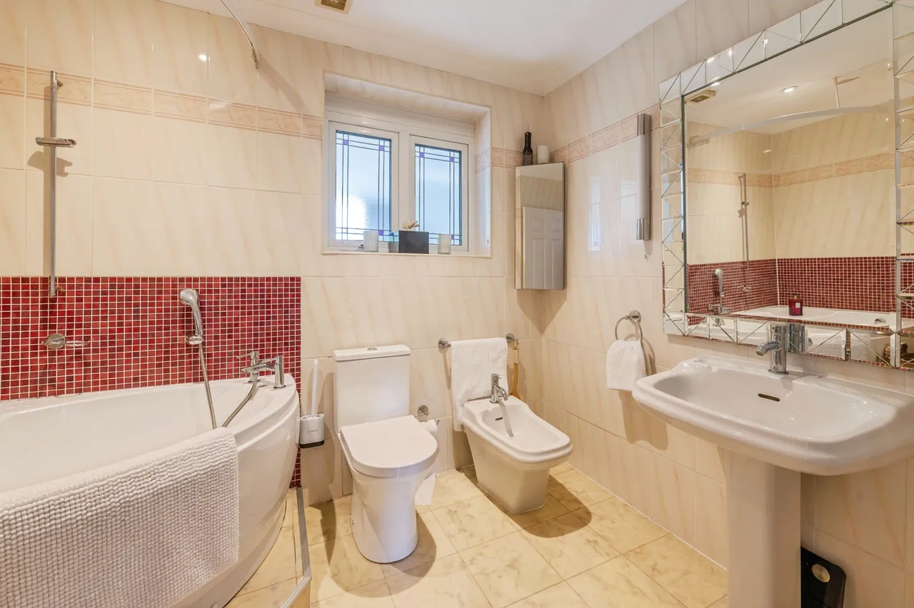Clifton Way, Shenfield, CM13, photo 15