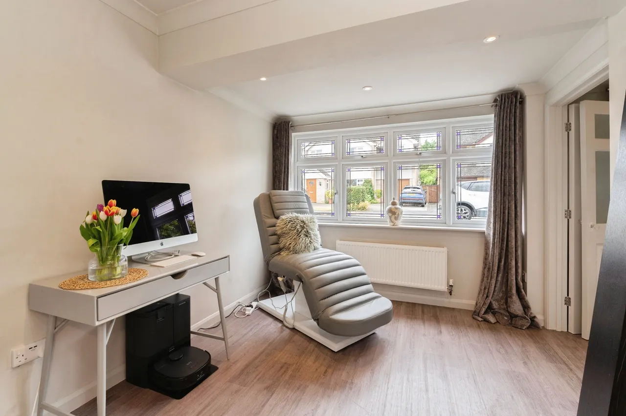 Clifton Way, Shenfield, CM13, photo 12