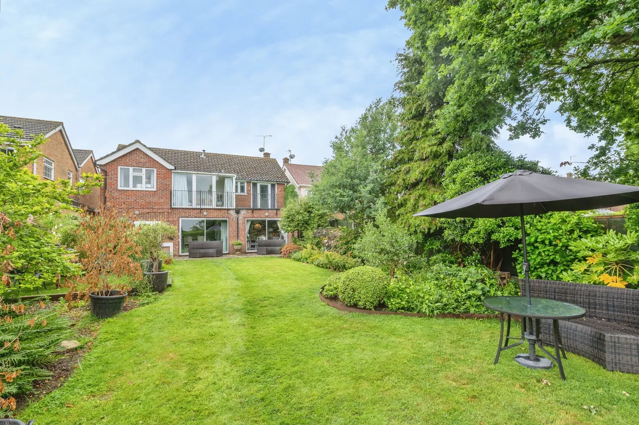 Clifton Way, Shenfield, CM13, photo 19