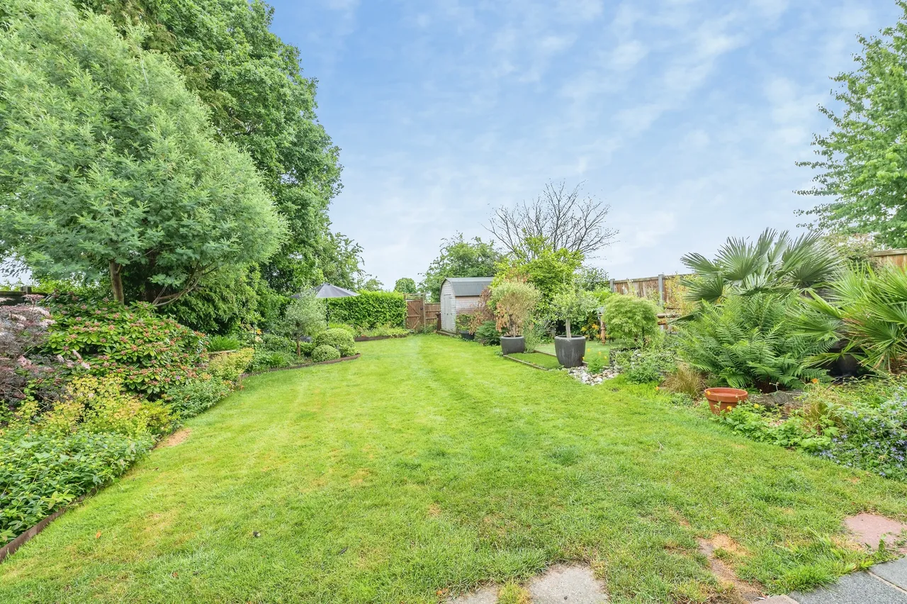 Clifton Way, Shenfield, CM13, photo 18
