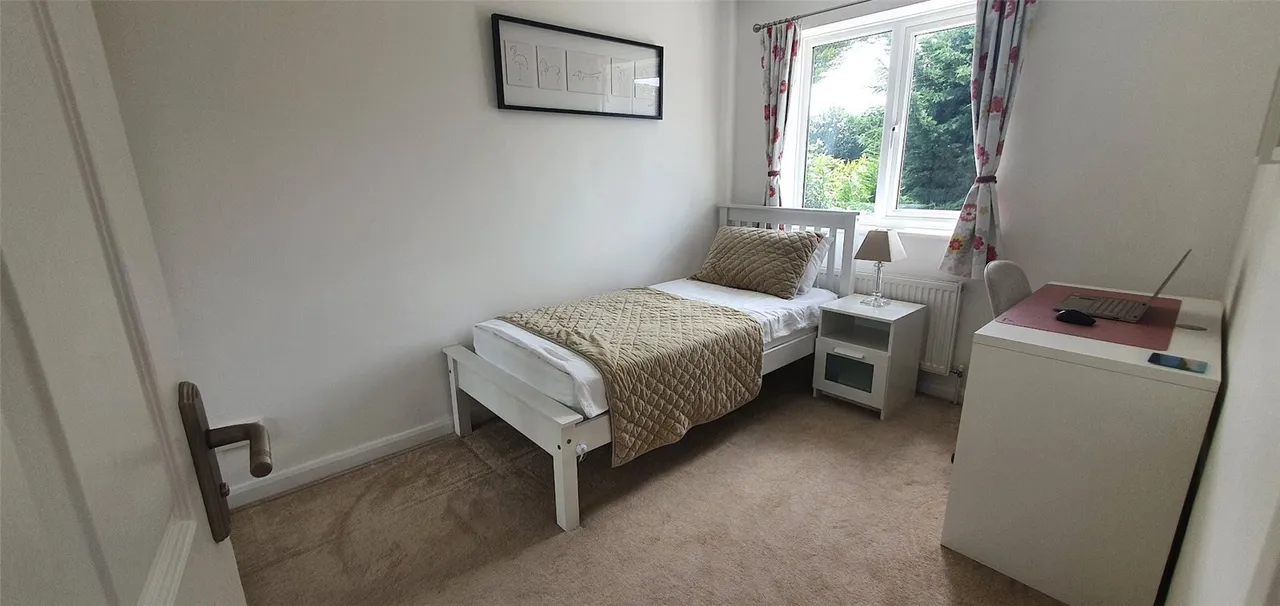 Rowlheys Place, West Drayton, UB7, photo 18