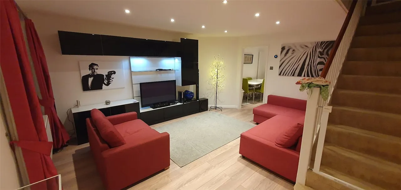 Rowlheys Place, West Drayton, UB7, photo 3