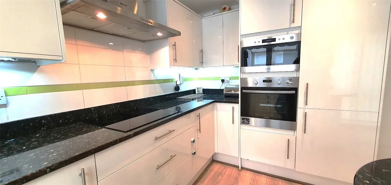 Rowlheys Place, West Drayton, UB7, photo 9