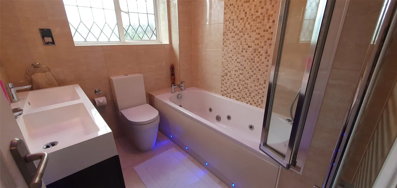 Rowlheys Place, West Drayton, UB7, photo 8