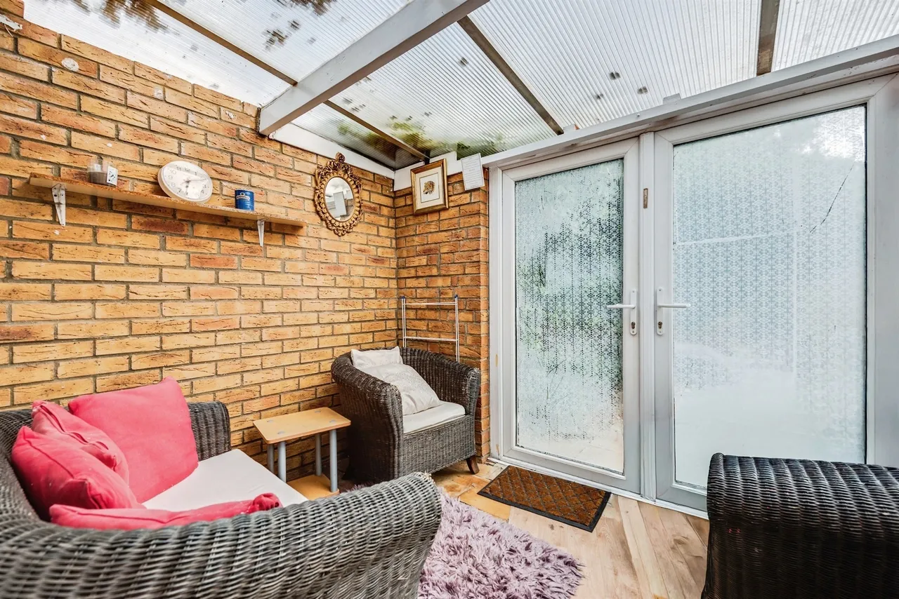 Tiverton Road, Swindon, SN2, photo 8