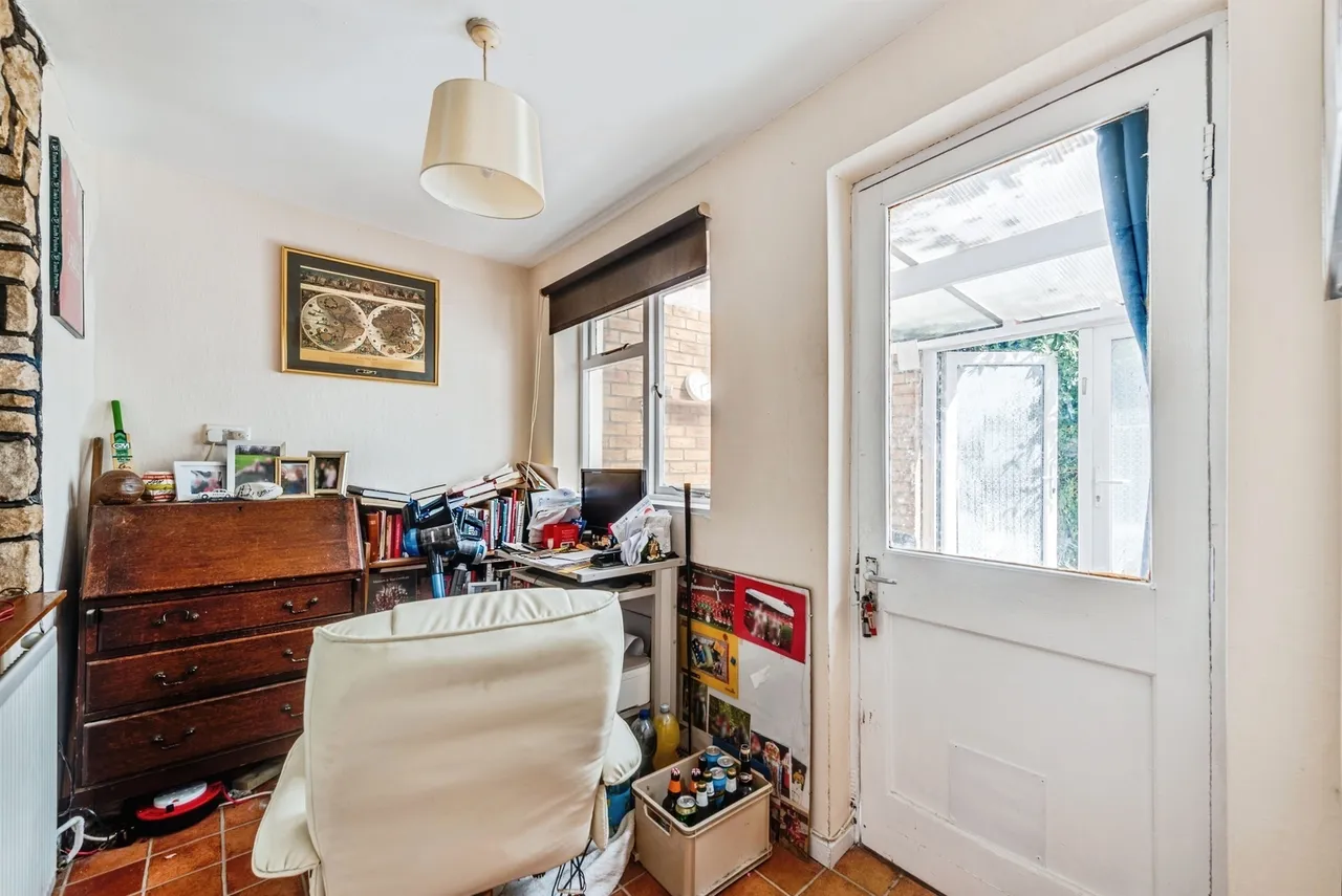 Tiverton Road, Swindon, SN2, photo 13