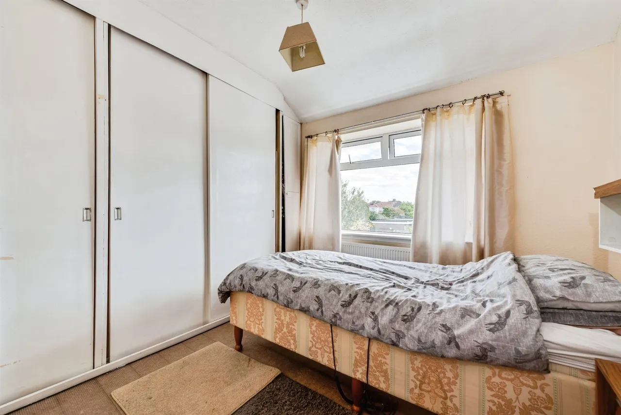 Tiverton Road, Swindon, SN2, photo 18