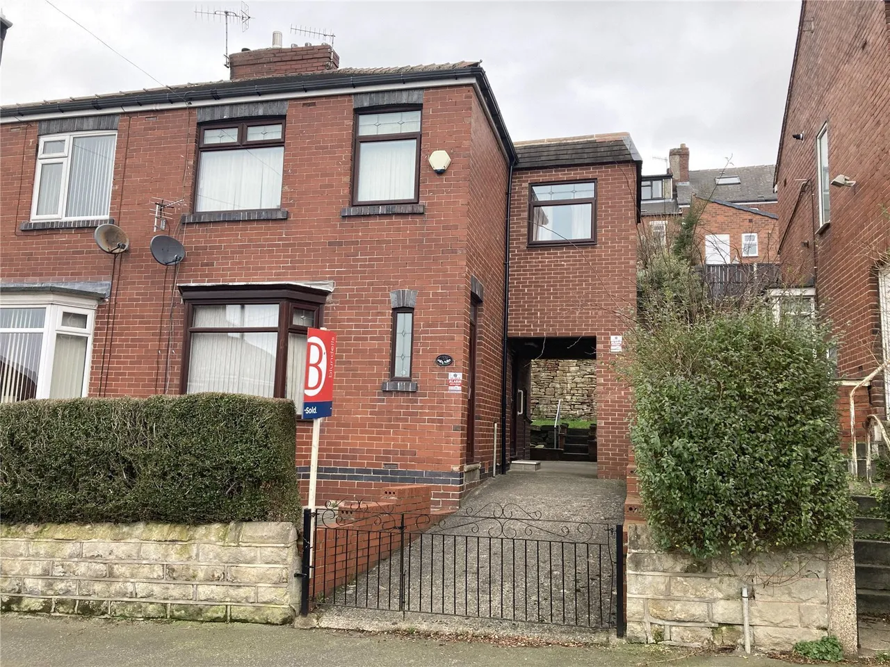 3 bed house for sale — Ingram Road, Sheffield, S2