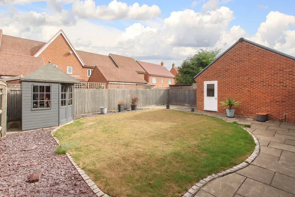 Bolebec End, Pitstone, Leighton Buzzard, Bedfordshire, LU7 9JY, photo 19
