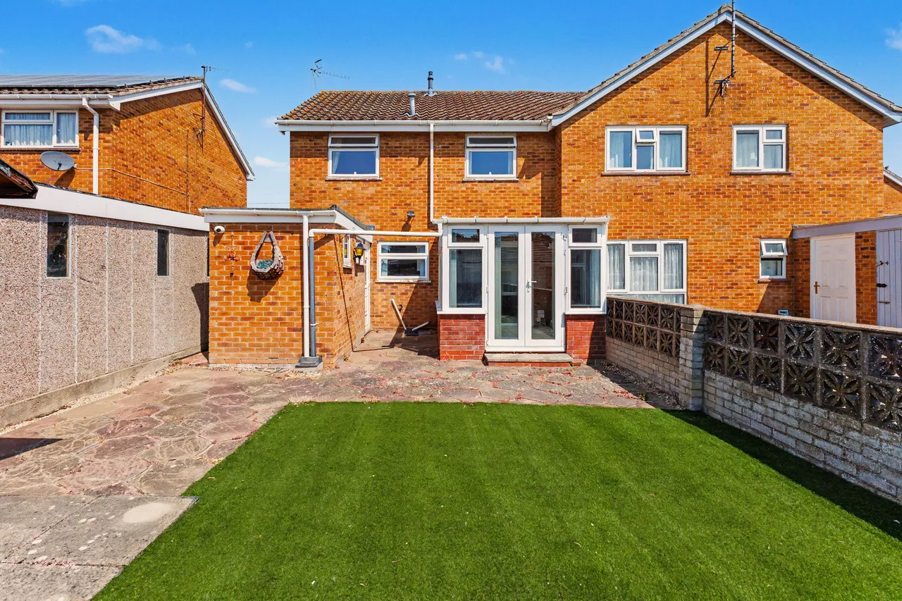 Alexandra Road, Evesham, WR11, photo 4