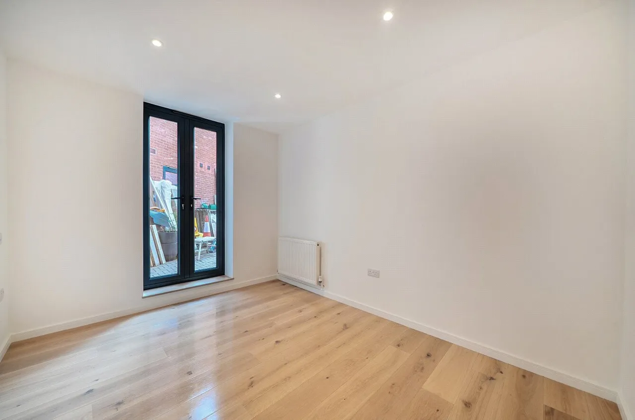 Jeddo Road, London, W12, photo 5