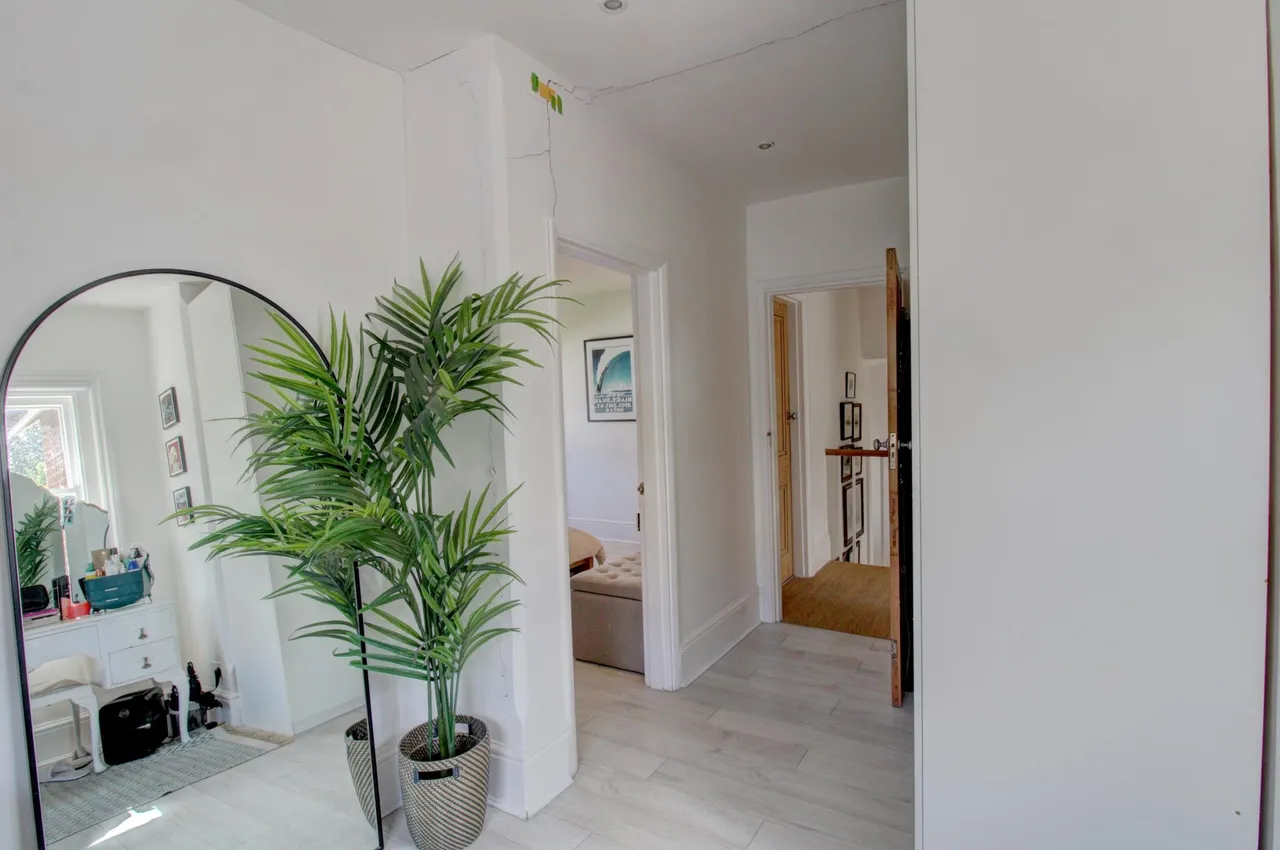 Ridgeway Road, Redhill, RH1, photo 15