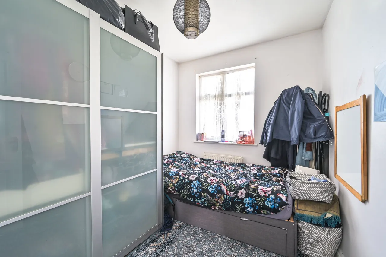 3 Wentworth Close, London, photo 10