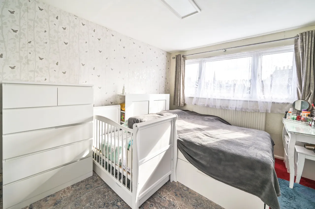 3 Wentworth Close, London, photo 11