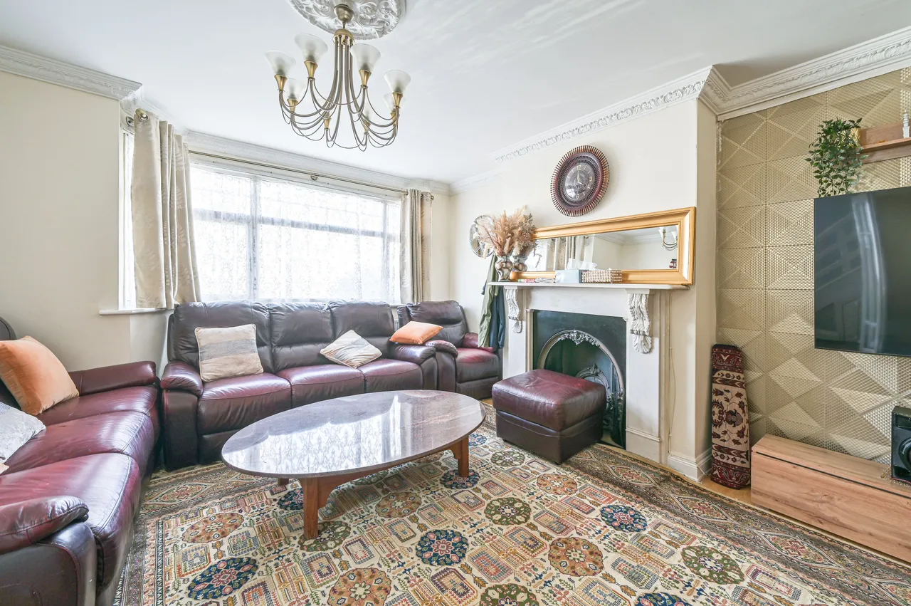3 Wentworth Close, London, photo 3
