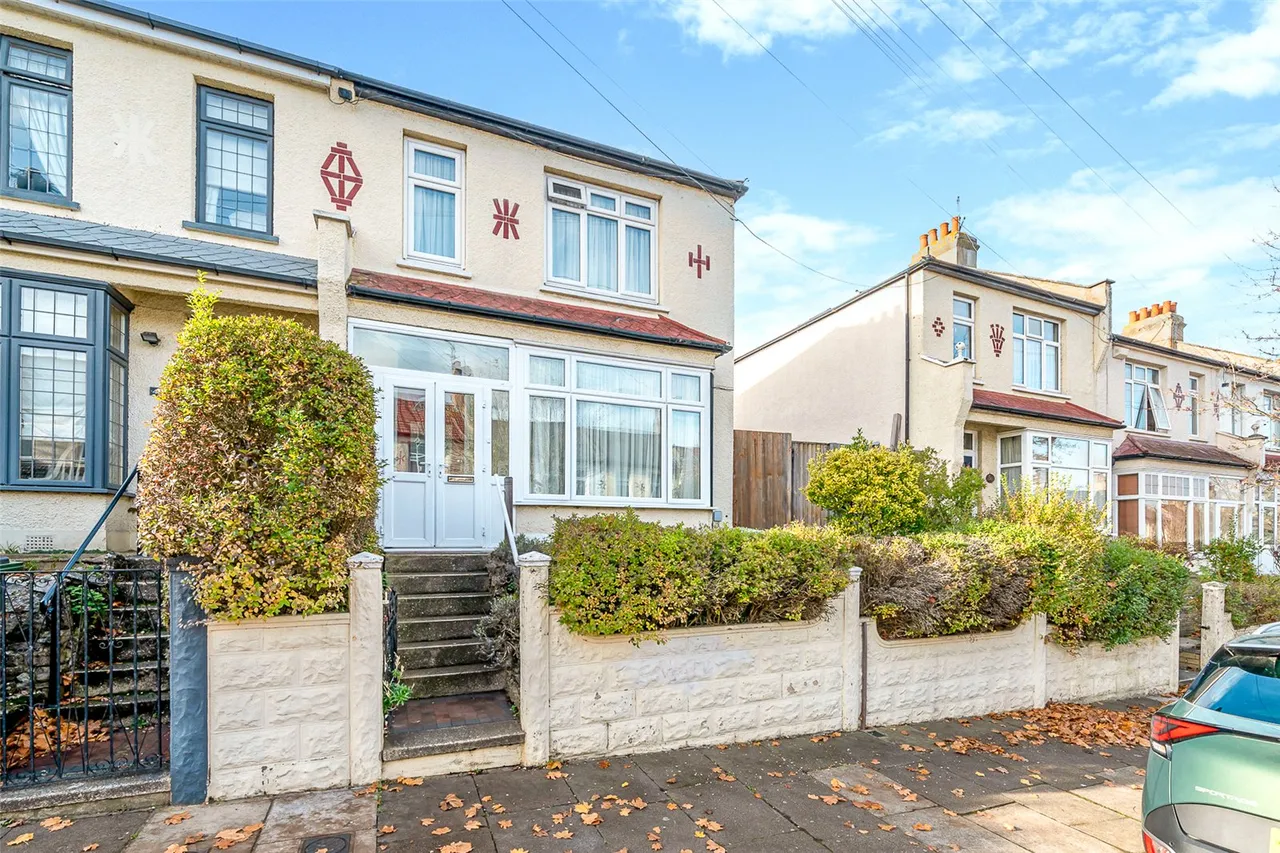 3 bed house for sale — Brodrick Grove, Abbey Wood, SE2