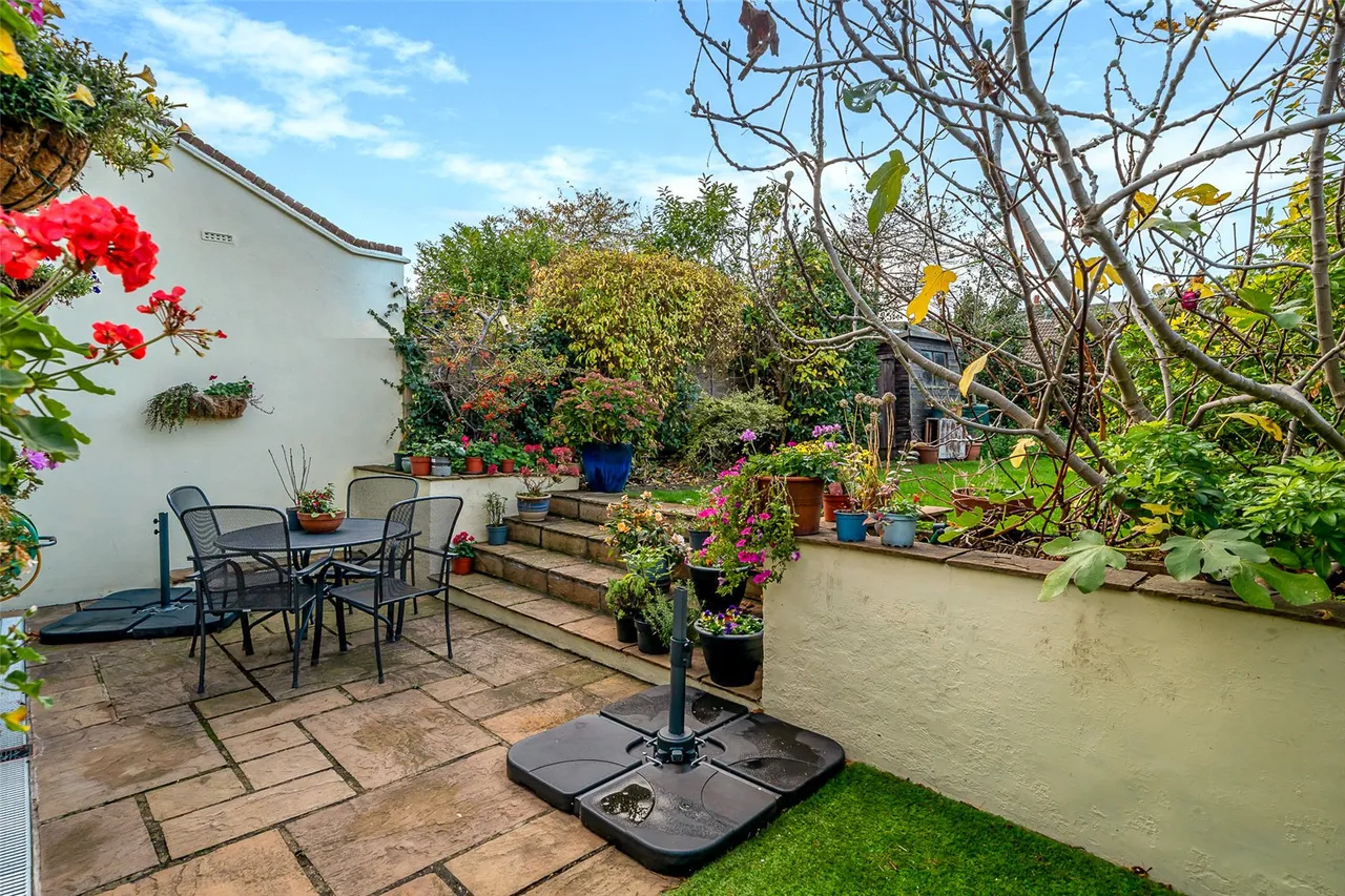 Brodrick Grove, Abbey Wood, SE2, photo 8