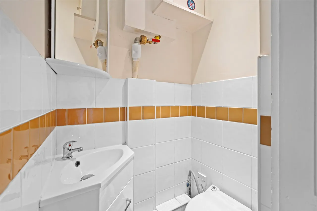 Brodrick Grove, Abbey Wood, SE2, photo 13