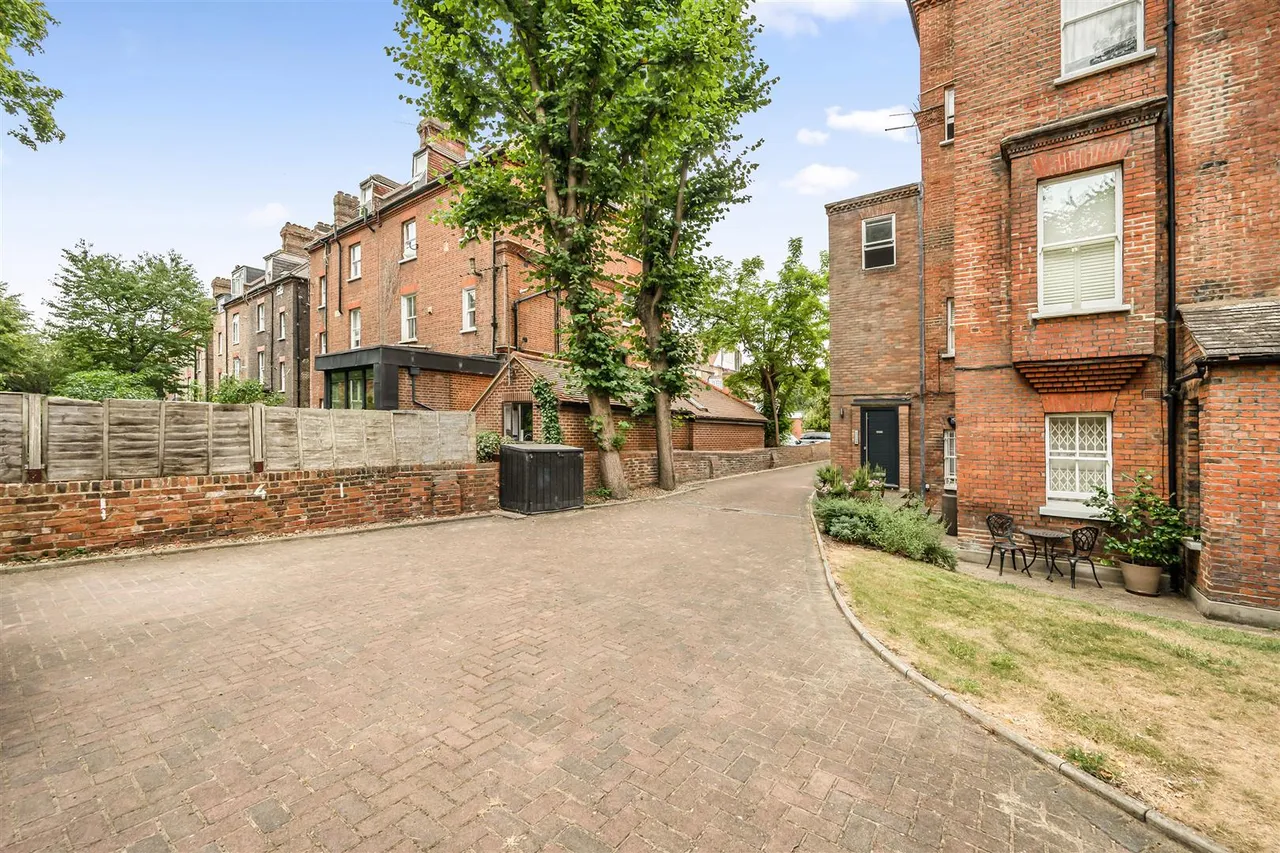 Frognal, Hampstead, NW3, photo 9