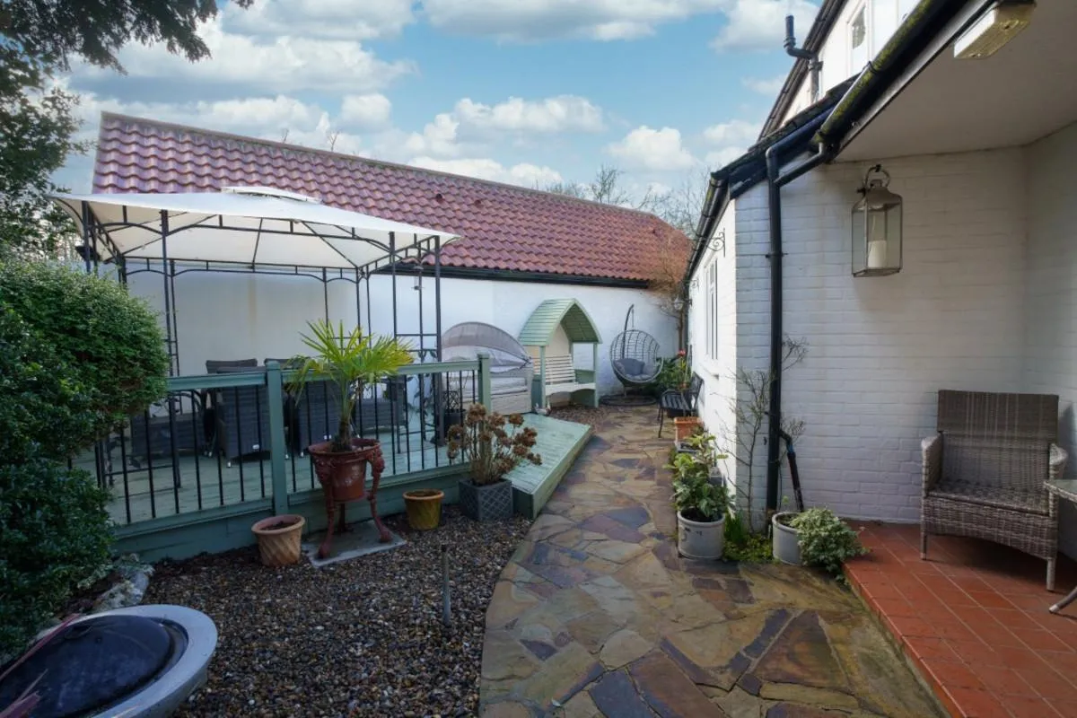 The Street, Barton Turf, NR12, photo 7