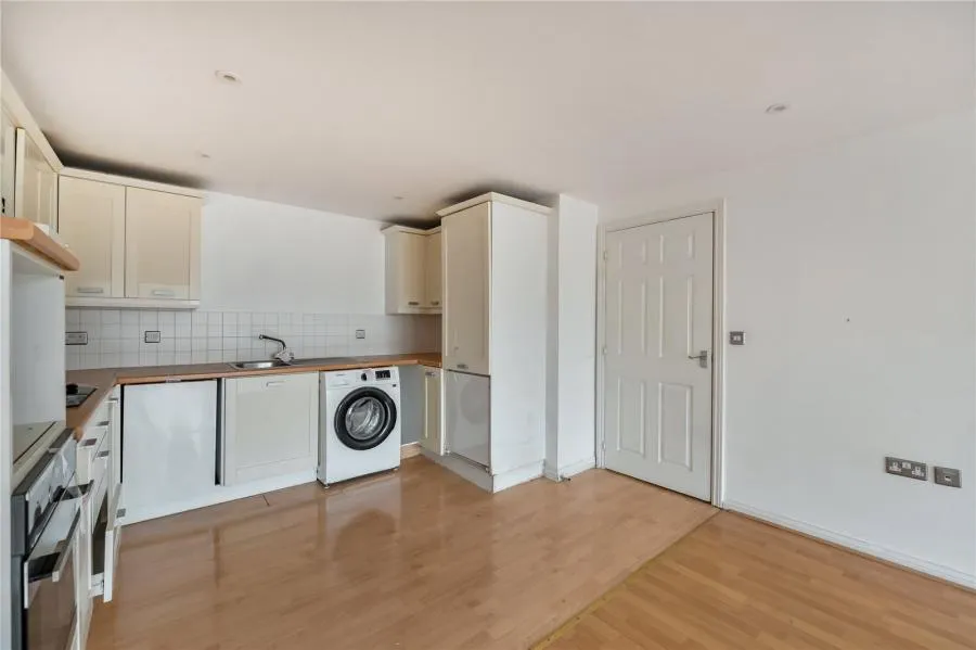 London Road, Kingston upon Thames, KT2, photo 5