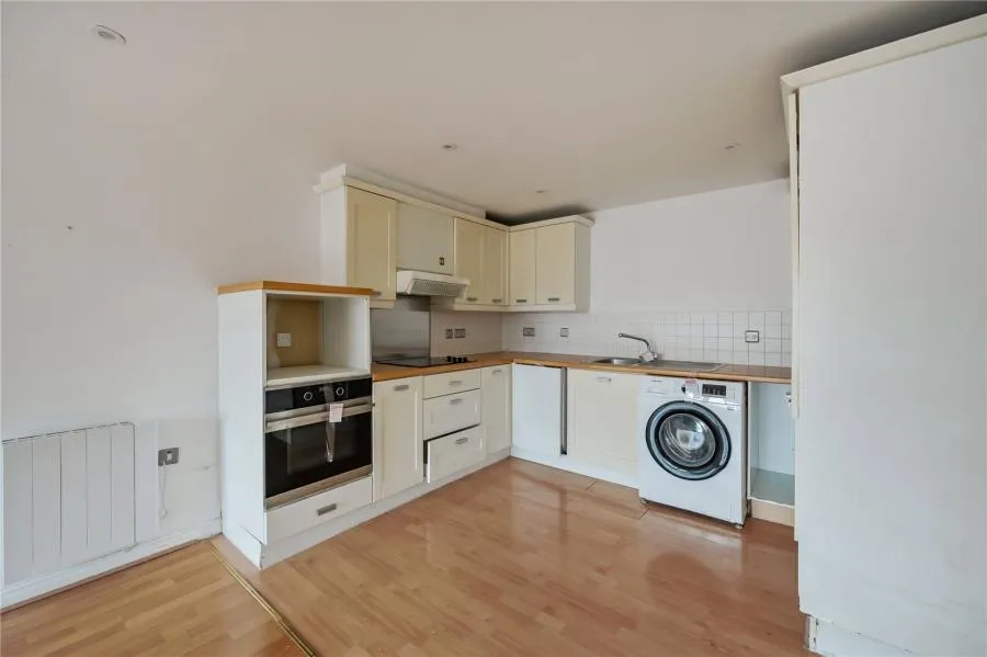 London Road, Kingston upon Thames, KT2, photo 18