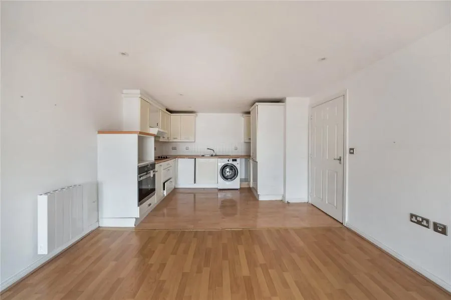 London Road, Kingston upon Thames, KT2, photo 2