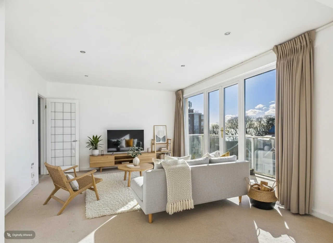 Brynfield Court, Mumbles, Swansea, SA3, photo 2