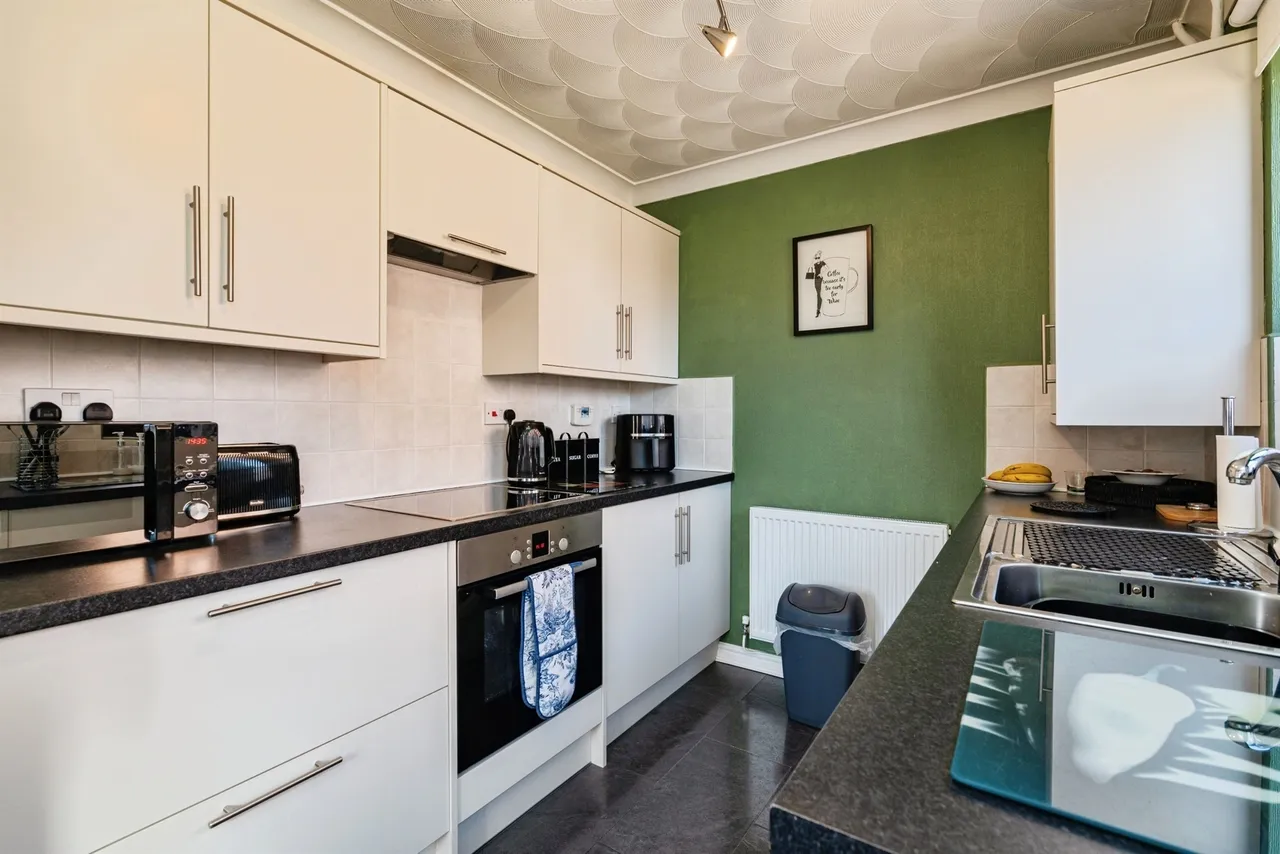 Foxglove Drive, Bradwell, NR31, photo 2