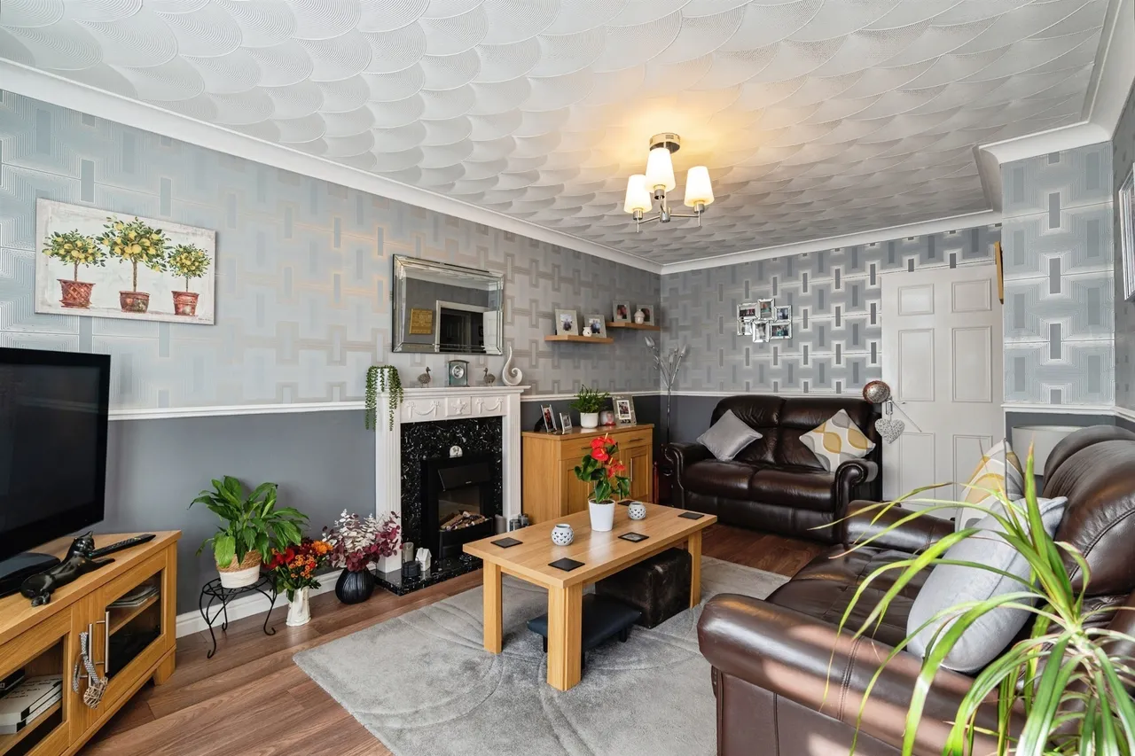 Foxglove Drive, Bradwell, NR31, photo 7