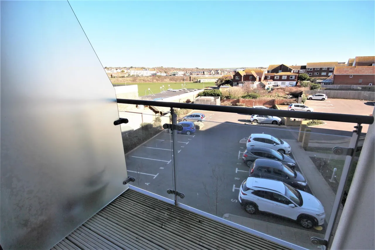 Eversley Court, Seaford, photo 8