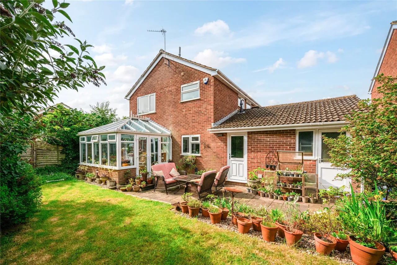 Wordsworth Close, Towcester, NN12, photo 4