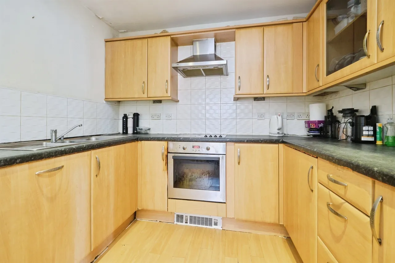 Asbury Court, Great Barr, B43, photo 5