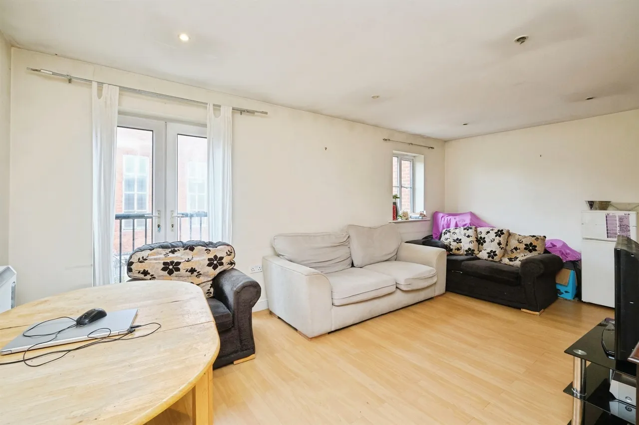 Asbury Court, Great Barr, B43, photo 4