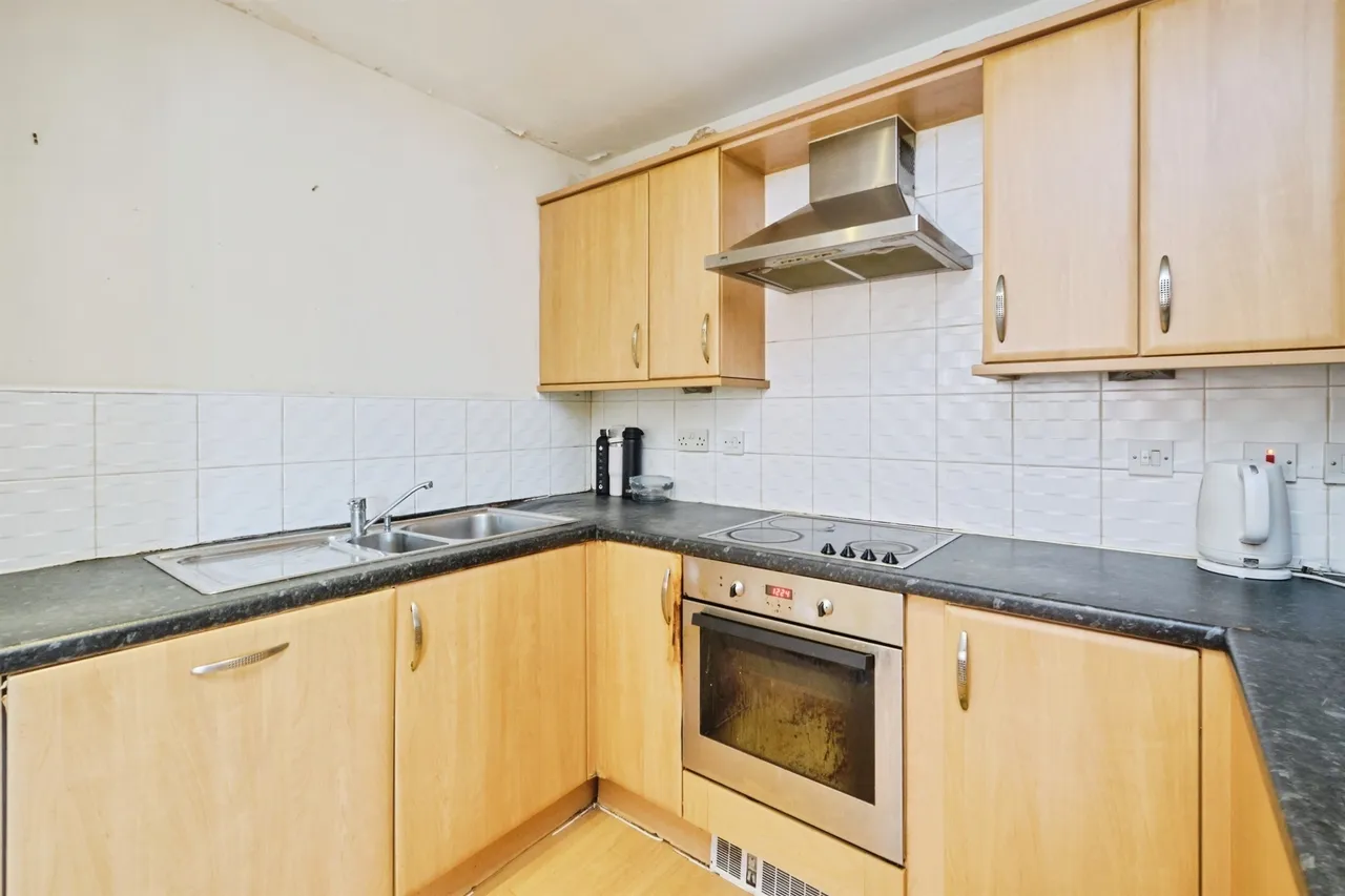 Asbury Court, Great Barr, B43, photo 6