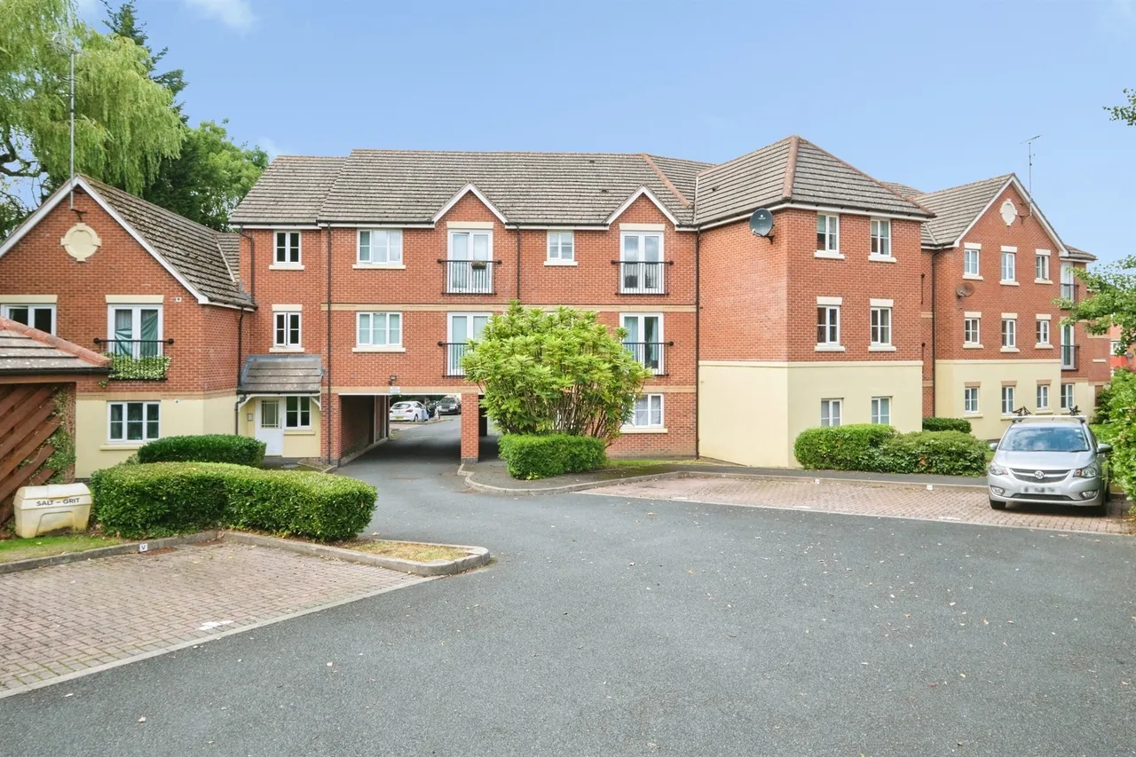 Asbury Court, Great Barr, B43, photo 13