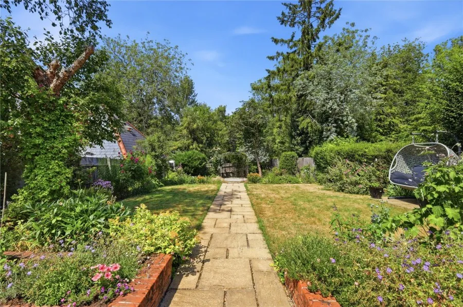 with 4 bedrooms in Clavering, Nr Saffron Walden, CB11, photo 16