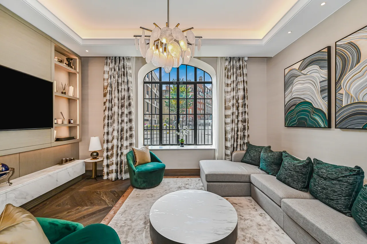Chesterfield Hill, Mayfair, London, photo 2