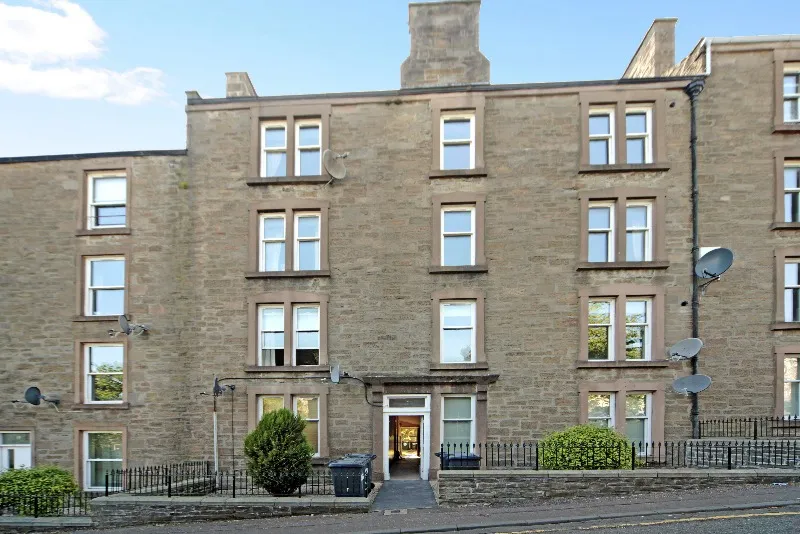 3 bed flat to rent, Union Place, West End, DD2