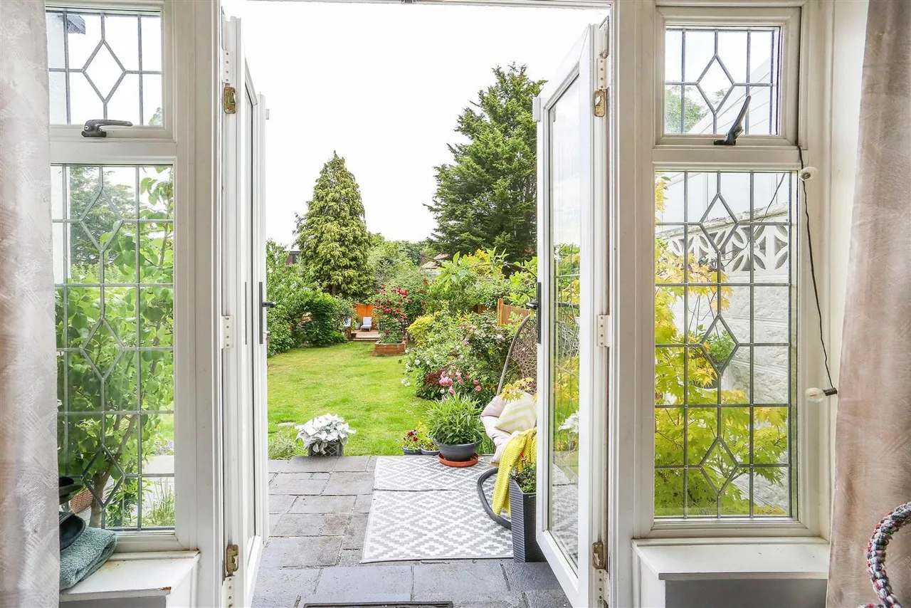 Anglesey Gardens, Carshalton, Surrey, SM5 3JE, photo 10