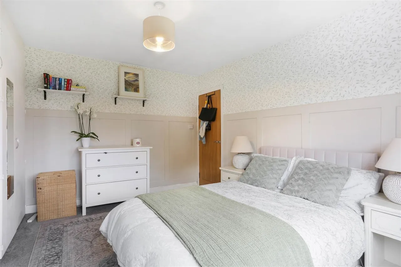 Anglesey Gardens, Carshalton, Surrey, SM5 3JE, photo 19