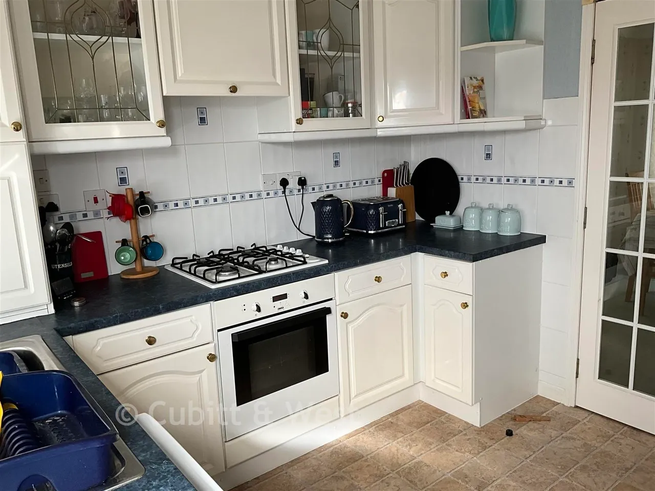 Emms Lane, Brooks Green, RH13, photo 2