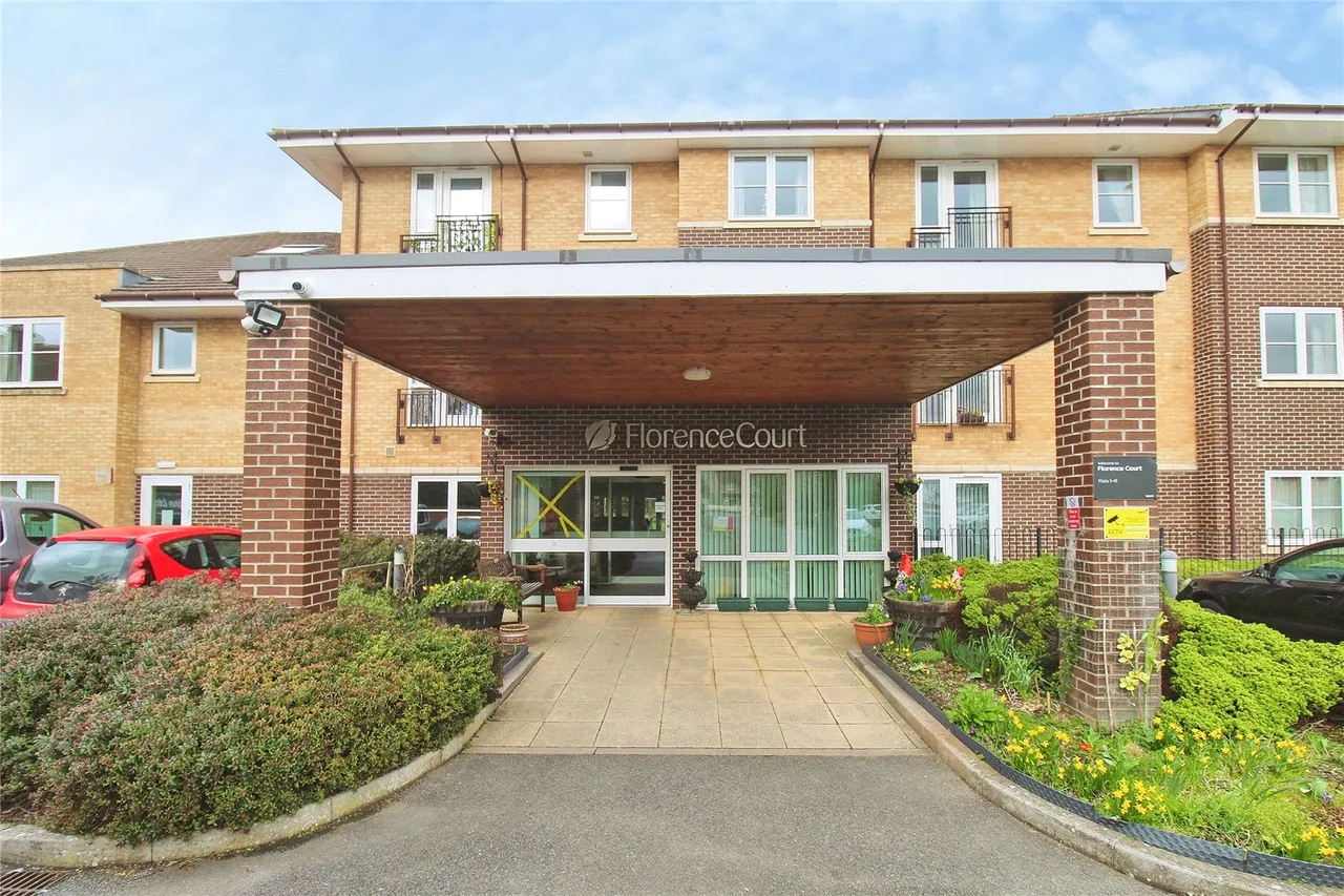 2 bed retirement property for sale, Trowbridge, Wiltshire