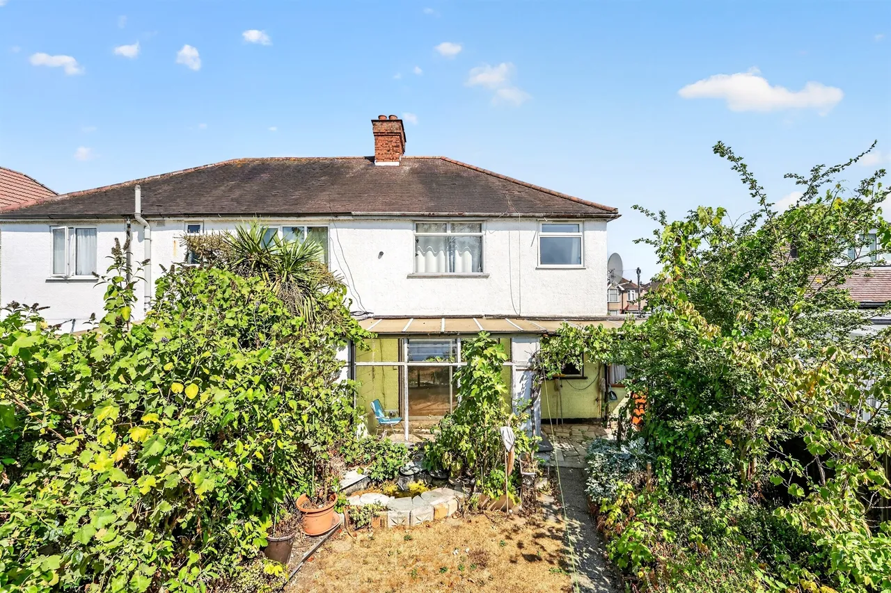 The Drive, Morden, photo 2
