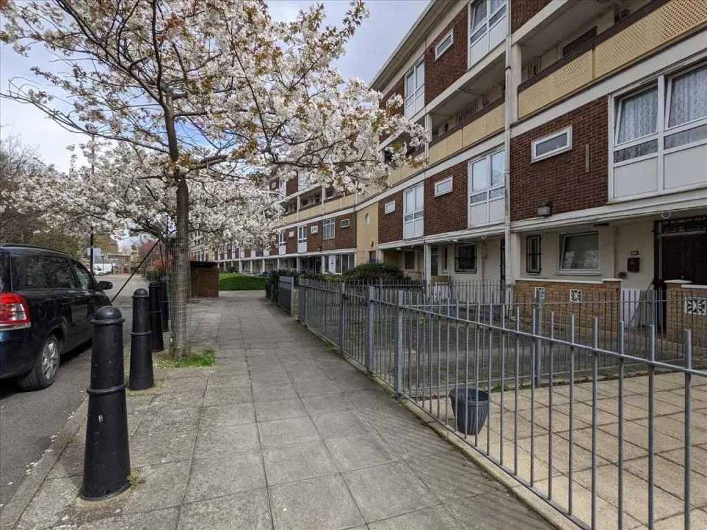 Fern Street, E3, photo 11
