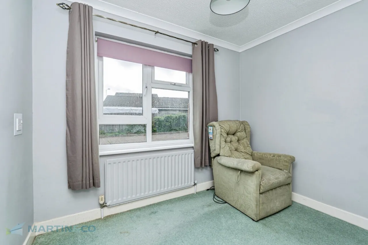Halleys Court, Woking, Surrey, photo 6