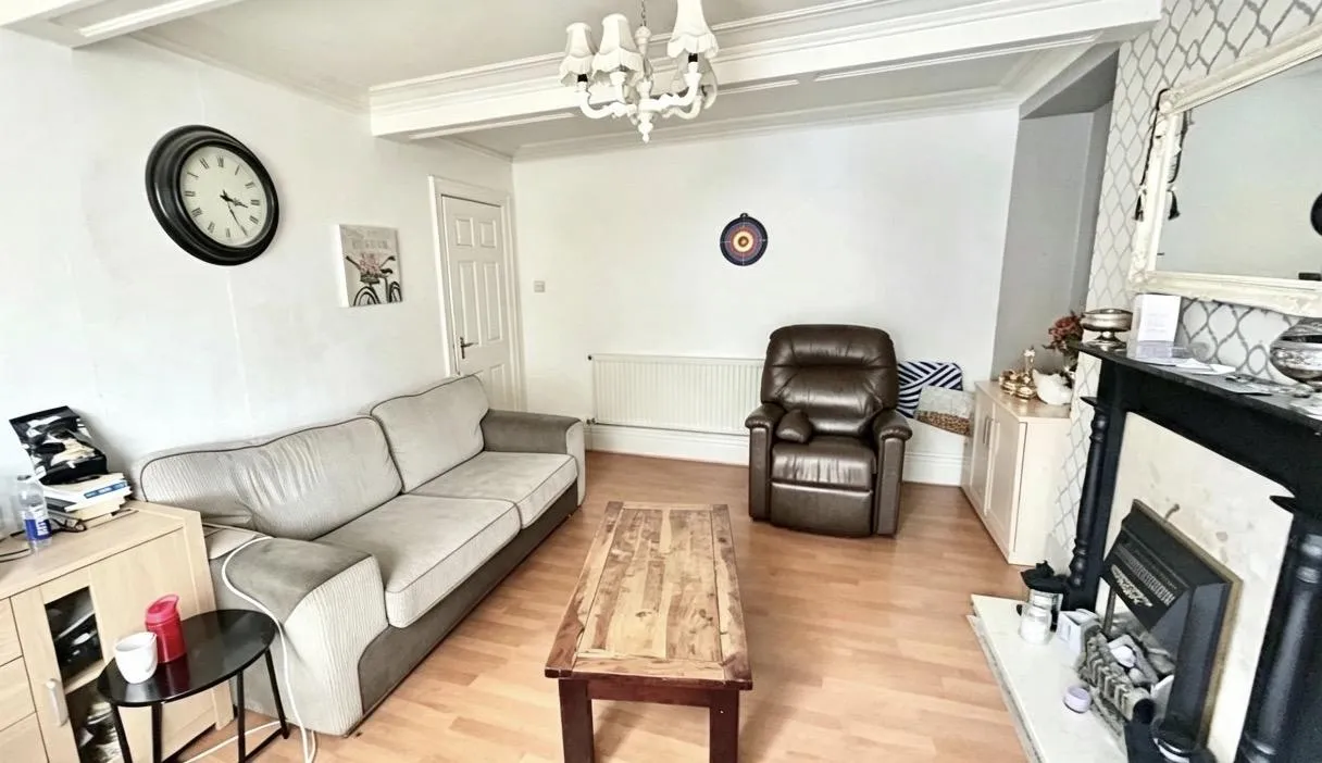 Limeside Road, Oldham, OL8, photo 3